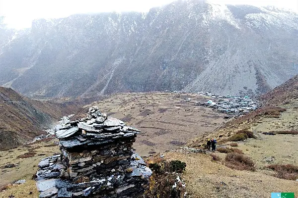 Trek to Lungja 4,510m or further -5 hrs walks.